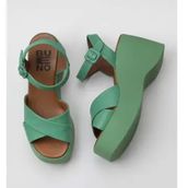 Bueno Shoes 01WY9001 Yeşil Koyu Deri Kadın Dolgu Topuklu Sandalet