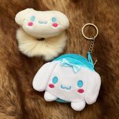 Cinnamoroll Peluş Cüzdan ve Saç Tokası Seti | Yumuşak Dokulu, Sevimli Tasarım, Çok Amaçlı Kullanım - 0- Koyu Mavi
