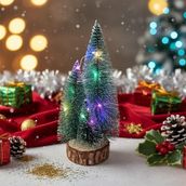 Coverzone 1 Adet RGB Işıklı Mini Yılbaşı Ağacı Masaüstü Aydınlatma Dekoratif Hediyelik Noel Pilli Çam Ağaç Yılbaşı Süsü 20cm (20cm)