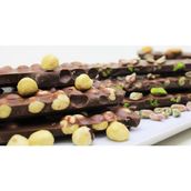 Dark Brown 750 gr Fındıklı ve Antep Fıstıklı Sütlü Beyoğlu Çikolatası