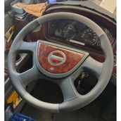 Dikişli Direksiyon Kılıfı Koyu Gri Deri Açık Gri Deri Siyah Dikişli Isuzu Novo Otobüs İçin