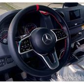 Dikişli Direksiyon Kılıfı Siyah Deri Kırmızı Yüzük Kırmızı Dikişli Mercedes Sprinter 2025 İçin