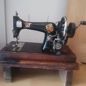 DOMİNA DİKİŞ MAKİNASI 123 YILLIK