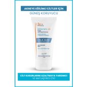 Ducray Keracnyl UV SPF 50 50 ml Akneye Eğilimli Yağlı Ciltler İçin Güneş Kremi