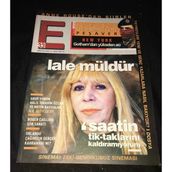 E Kültür Ve Edebiyat Dergisi Aralık 2001 Sayı 33 Grup Yorum Halil İbrahim Özcan Ve Metin Kaygalak İle Söyleşi (Sahafiye Kitap)