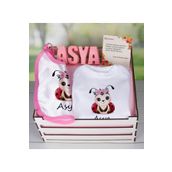 EJOYA Ahşap Sandıkta Kişiye Özel Zıbın Önlük Ve Taş İsimlik Bebek Hediye Seti 109447
