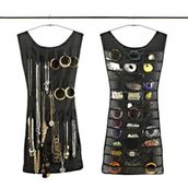 ELBİSE ŞEKLİNDE TAKI ORGANİZERİ PEMBE