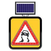 FM Trafik Solar Ledli 60X60 cm Kaygan Yol Yol Bakım Levhası