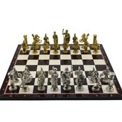Gift Home Battal Boy Metal Roma 43x43 cm Satranç Takımı Parlak ve Katlanır Ceviz Desenli MDF Satranç Tahtası