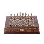 Gift Home Küçük Boy Metal Truvalılar Satranç Takımı Parlak ve El Yapımı Masif Ahşap Sandıklı Satranç Tahtası
