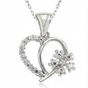 Gümüş Kar Tanesi Bayan Kolye