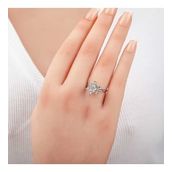 Gumush Gümüş Beyaz Taşlı Lotus Çiçeği Kadın Yüzük