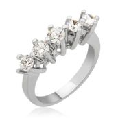 Gumush LR1230243 Gümüş Uzun Tırnaklı 5 Taş Bayan Yüzük