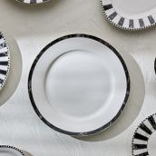 Karaca Damalı Çizgi 27 cm Porselen Servis Tabağı