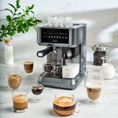 Karaca Mycaffe Barista S10 1350W Entegre Süt Hazneli Otomatik Espresso Makinesi Espresso & Lungo