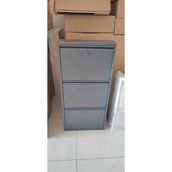 Kaser 3 Kapaklı Antrasit Gri Kilitli Metal Ayakkabılık