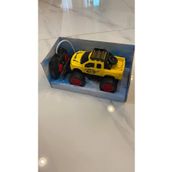 Magicway Uzaktan Kumandalı Işıklı Off Road Jeep Full Fonksiyonlu Pilli Oyuncak Araba - Sarı