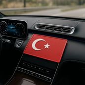 Mikasso Türk Bayraklı Kaymaz Torpido Pedi - Bayraklı Kaydırmaz Ped - Türk Bayaraklı Ped - Çok Renkli