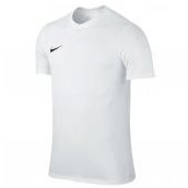 Nike 725984-100 Erkek Çocuk Forma