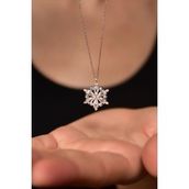 Papatya Silver 925 Ayar Gümüş Rose Kaplama Toplu Beyaz Taşlı Kamelya Çiçeği Rodyum Kolye