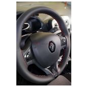 Renault Clio 4 Dikmeli Deri Direksiyon Kılıfı Siyah Deri Kırmızı İpli (11CM)