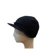 Siperli Bere Unisex Model Akrilik İpilikten Üretilmiştir