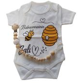 Style Baby Amazing SBA251250 Hoşgeldin Bebek, Yenidoğan Ünisex Bebek, Babaannesinin Balı Baskılı Badi ve İsimli Emzik Askısı Hediye Seti (9-12 AY)