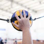 Voleybol Smaç Topu Askısı Kancalar Dahil Siyah