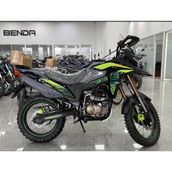 Yuki Crossover 125CC Gri Renkli 124 cc Motorlu Motosiklet Güçlü ve Ekonomik Şehir İçi Kullanım İçin