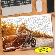 101163500 Motorsiklet Tutkunu 240 Parça Puzzle Yapboz