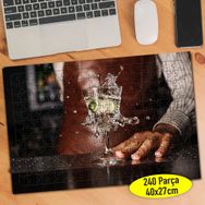 112192078 Kokteyl Hazırlayan Barmen 240 Parça Puzzle Yapboz