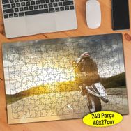 17959 Hız Tutkunu Motorsiklet Yarışçısı 240 Parça Puzzle Yapboz