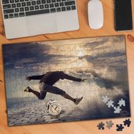 27439 Deniz Üstünde Uçan Adam 240 Parça Puzzle Yapboz