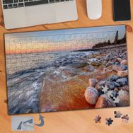 314 Deniz Kenarında Dağınık Taşlar 240 Parça Puzzle Yapboz Tablo