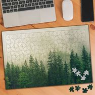 3622519 Sisli Hava Ve Yeşil Çam Ağaçları 240 Parça Puzzle Yapboz