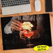 372649 Alevli Kokteyl Hazırlayan Barmen 240 Parça Puzzle Yapboz