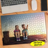 54121 Çatıda Gökyüzünü İzleyen Çocuklar 240 Parça Puzzle Yapboz