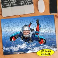 5921 Paraşütle Uçaktan Atlayan Genç 240 Parça Puzzle Yapboz