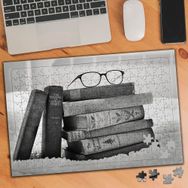 75348 Kitap Yığınları Üstünde Gözlük Objesi 240 Parça Puzzle Yapboz