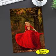 8 Ormanda Yürüyen Kırmızı Elbiseli Kadın 240 Parça Puzzle Yapboz