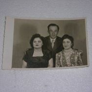 Aile - Lisa Hall