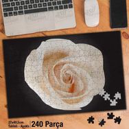 Asil Hobi Siyah Zeminde Beyaz Gül-Çiçek Yapboz-Ayak Destekli Çerçeveli 240 Parça Puzzle