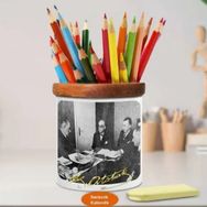 Asilmeydan 449471650 Mustafa Kemal Atatürk Toplantı Odasında Ahşap Seramik Kalemlik