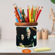 Asilmeydan 449779610 Ülkü İle Balkonda Mustafa Kemal Atatürk Ahşap Seramik Kalemlik