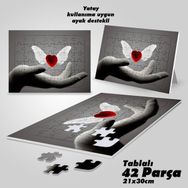 Asilmeydan Gri Kalp Kanat Aşk El Sevgi Ayak Destekli Çerçeveli 42 Parça 21x30 cm Puzzle Yapboz Tablo