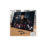 Asilmeydan Saatli Bombayı Tutan Genç 240 Parça 27x40.5 cm Puzzle Yapboz Tablo