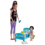 Barbie GHV88 Bebek Bakıcısı Bebeği ve Aksesuarları Mattel