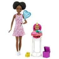 Barbie Parti Temalı GRP41 Bebek Bakıcısı Bebeği ve Aksesuarları Oyun Seti