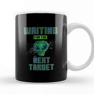 Baskı Dükkanı Retro Pixel Alien Waiting For Next Target Kupa