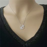 Beyaz Zirkon Taşlı Rodium Yonca Gümüş Kolye